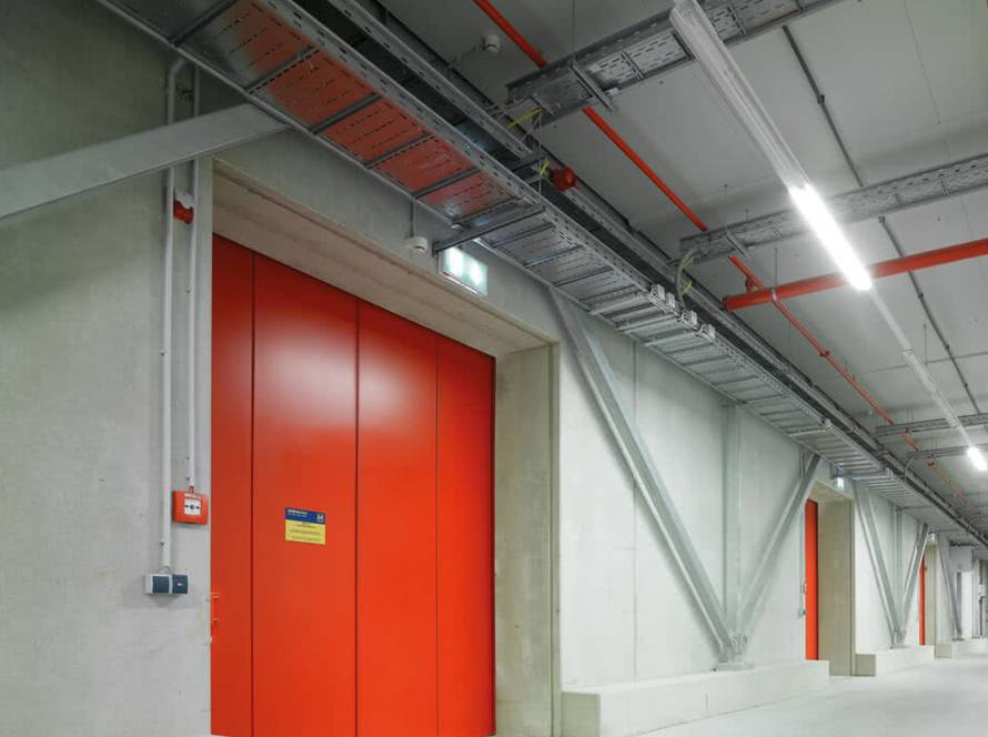 feuershutztor-tore-bei-kaefer-stahlhandel
